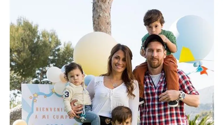 Foto de Lionel Messi con Antonella Roccuzzo.