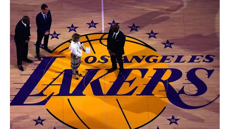Propietaria de los Lakers habló del fracaso del equipo esta temporada