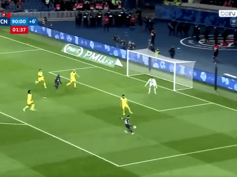 Dani Alves la bajó de pecho, amagó a romper el arco pero la picó y la puso en un ángulo