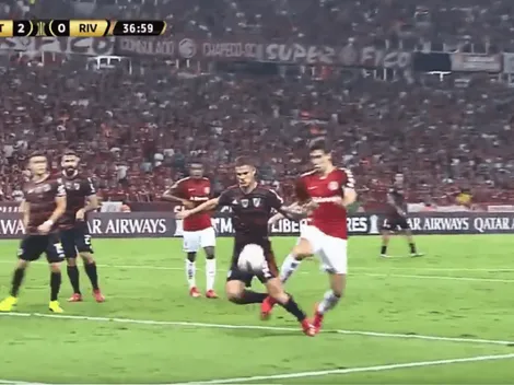 El penalazo que no le dieron a River: a Zuculini le pegaron una patada desde atrás