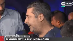 A Angelici no le importó nada y tiró: "El único grande es Boca"