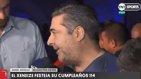 A Angelici no le importó nada y tiró: "El único grande es Boca"