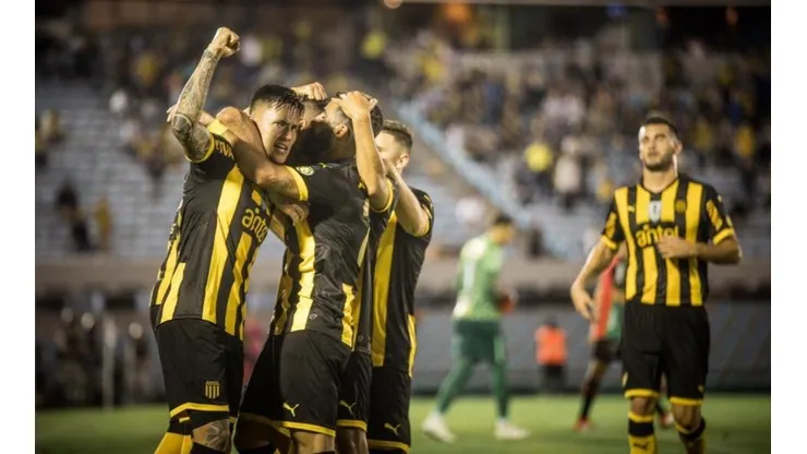 Flamengo vs Peñarol por la Copa Libertadores.