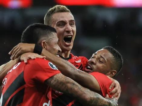 En Boca no cambió nada: Atlético Paranaense lo goleó y bailó en Brasil