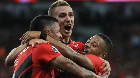 LA FIGURA. Marco Ruben celebra uno de los goles de Atlético Paranaense (Foto: Getty).