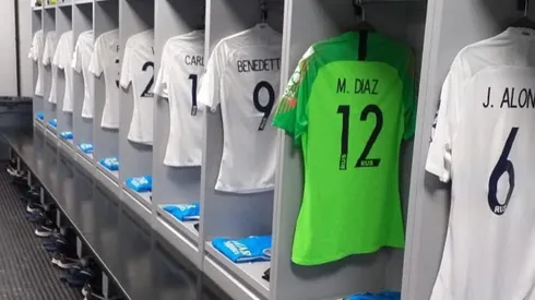 Se cargan solos: el 9/12 que apareció en el vestuario de Boca