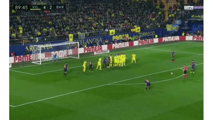 Es un enfermo: ¡Messi hizo un nuevo golazo de tiro libre!