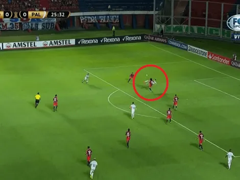 ¡Era el gol del año! Moisés y una impactante chilena al travesaño frente a San Lorenzo