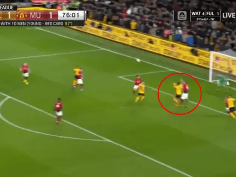 Raúl Jiménez provocó, a la fuerza, el segundo gol del Wolverhampton