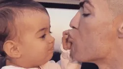 Cristiano Ronaldo amaneció a los besos con la pequeña Alana y Georgina lo subió a Instagram