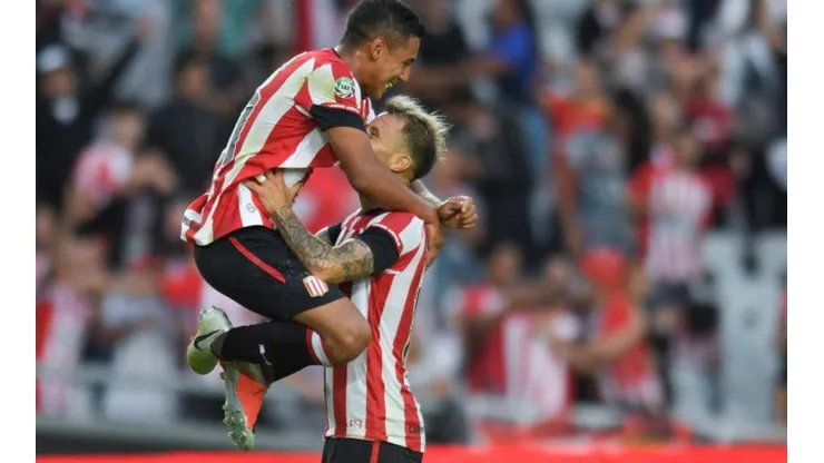 Estudiantes vs San Martín de Tucumán por la Superliga.