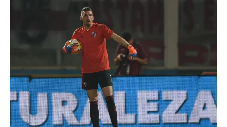 Armani estaría en duda para el partido de Copa Libertadores vs. Internacional