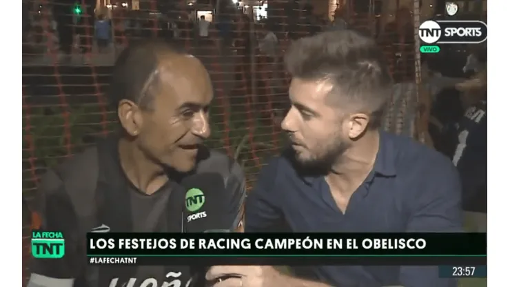 Imposible de explicar: Racing salió campeón y él llevó a los festejos el cráneo de su abuelo
