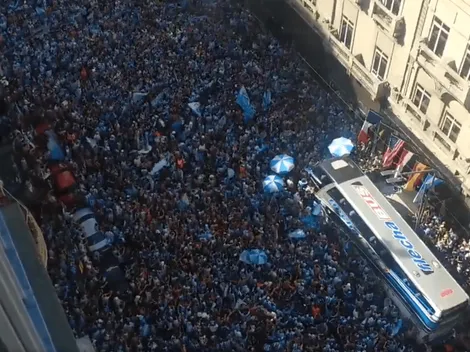 Fiesta total: el banderazo de los hinchas de Racing para despedir al plantel antes de jugar con Tigre