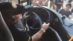 El mejor chofer del mundo: Diego Maradona condujo el micro con el plantel de Dorados