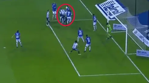 Montes aprovechó que es gigante y Rayados liquidó a Cruz Azul