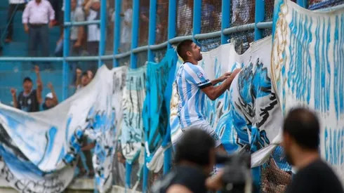 Díaz festejó junto a su gente.