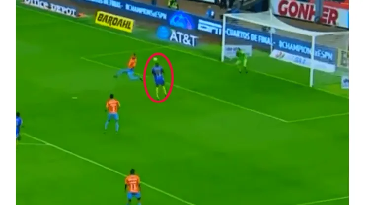 ¡Qué gol que falló Enner Valencia contra América!