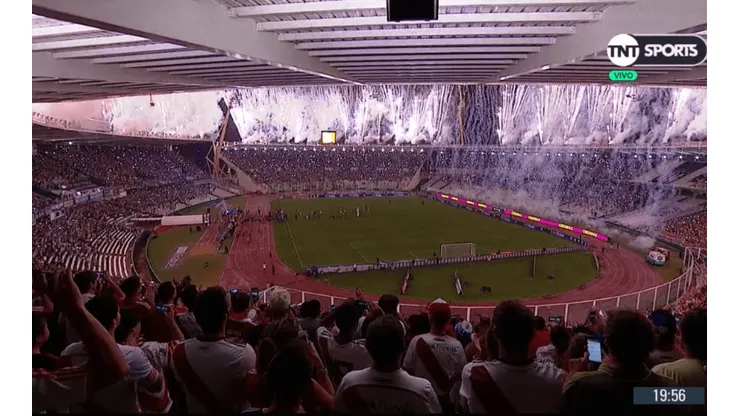Como si fuese una final: el espectacular recibimiento de Talleres ante River