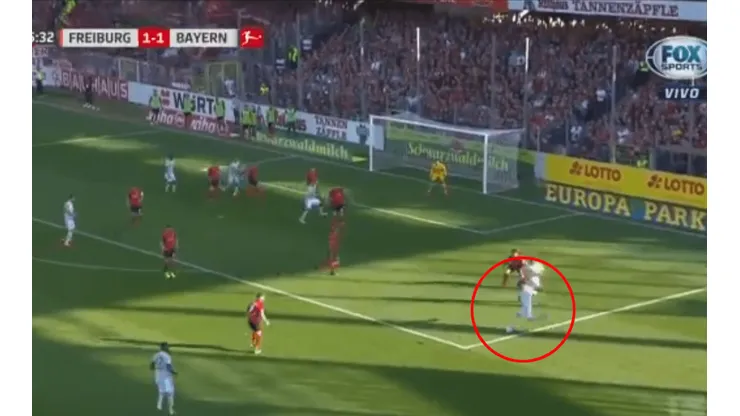 Foto del disparo de James Rodríguez.