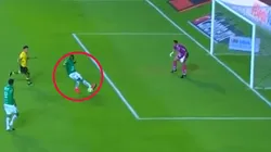 ¡Cuidado, Mosquera! Insólito autogol de León