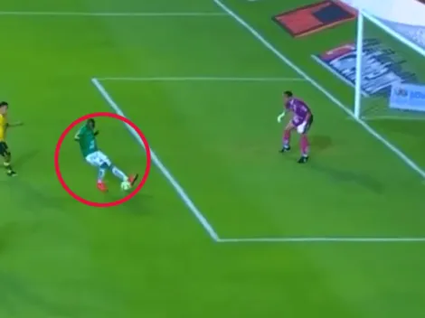 ¡Cuidado, Mosquera! Insólito autogol de León
