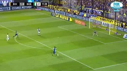 Buena maniobra de Cristian Pavón.
