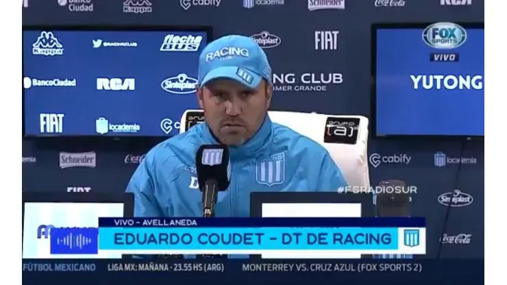 Eduardo Coudet en conferencia de prensa.