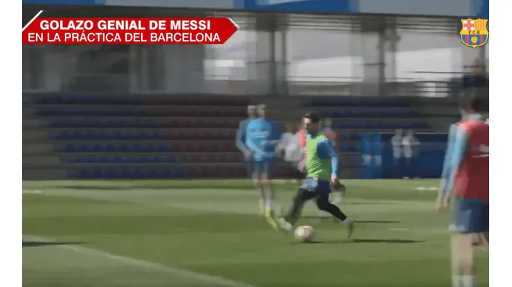 Gambeteó, tiró una pared, hizo una bicicleta y definió: el golazo de Messi en la práctica