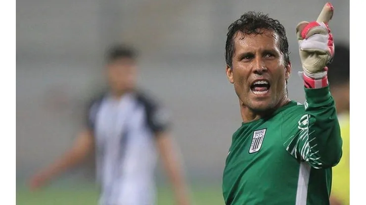 Butrón rompió el silencio y lamentó no darle una novela a los periodistas que buscan un nuevo capítulo