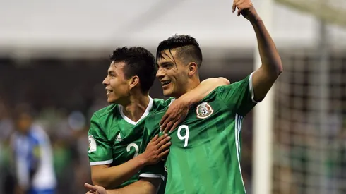 Lozano y Raúl encabezan la lista de los jugadores más valiosos de México.