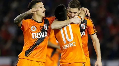 Alario junto al Pity y Driussi. (Getty)