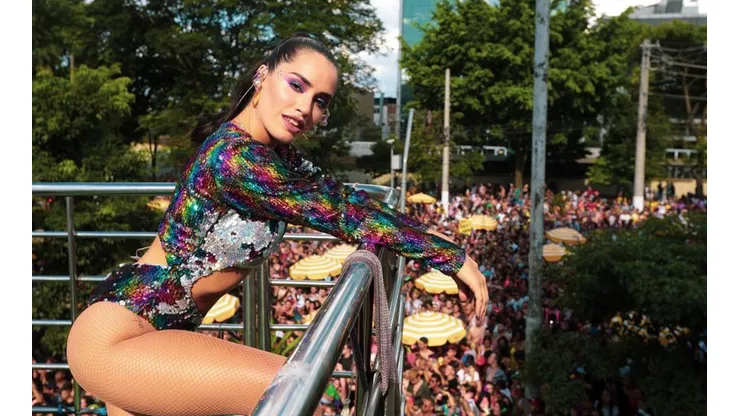 Lali Espósito subió 7 fotos de lo manija que está por el Lollapalooza