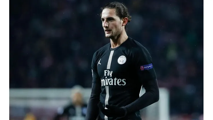 Después de tanto coquetear con Barcelona, Rabiot se iría con otro gigante