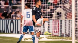 Chicharito tuvo un día agitado.