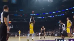 No le sale nada a los Lakers: LeBron lanzó un tiro libre y ni siquiera tocó el aro