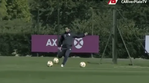 Se prepara para entrar por Juanfer: Gallardo tiró magia en el entrenamiento de River