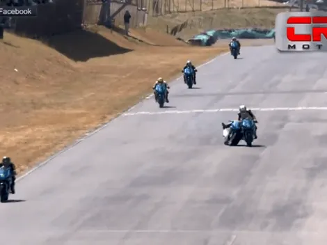 Video: dos pilotos se tomaron a golpes en pleno Mundial de Superbikes