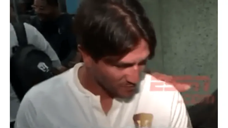 Bruno Marioni se puso colorado cuando le recitaron un poema a la cara