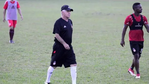 Plantel completo para América de Cali.
