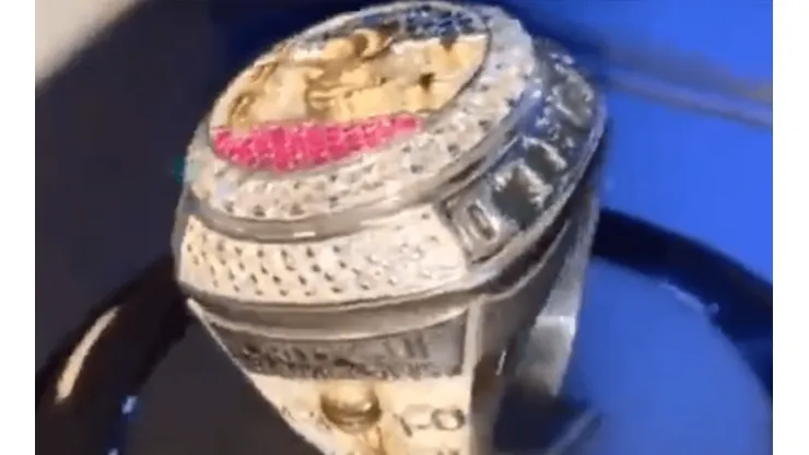 El Soberbio anillo de campeones del mundo que recibieron los jugadores de Francia