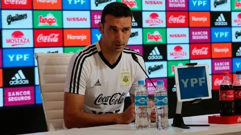 Según Monroig, Scaloni piensa llamar a un 'tapado'.