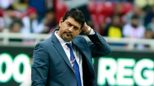 Cardozo no la está pasando nada bien en las Chivas.