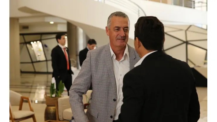 Le tocó a Gallardo y se deshizo en elogios con Alfaro