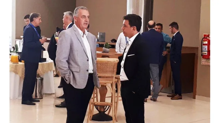 Alfaro se puso del lado de Gallardo y en contra de la Conmebol