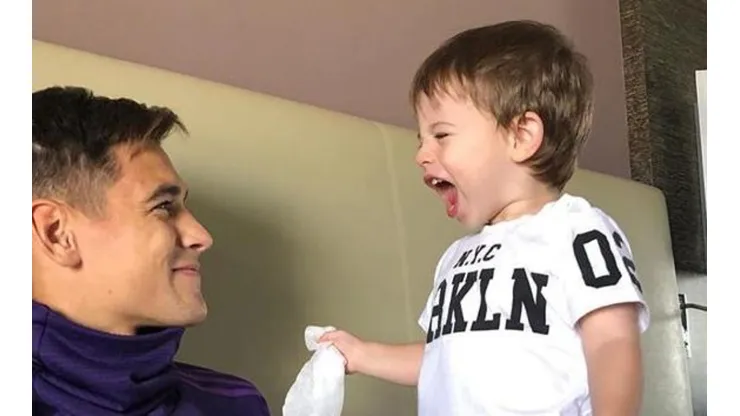 Nos morimos: la reacción del hijo de Martínez Quarta tras ver lastimado a su papá