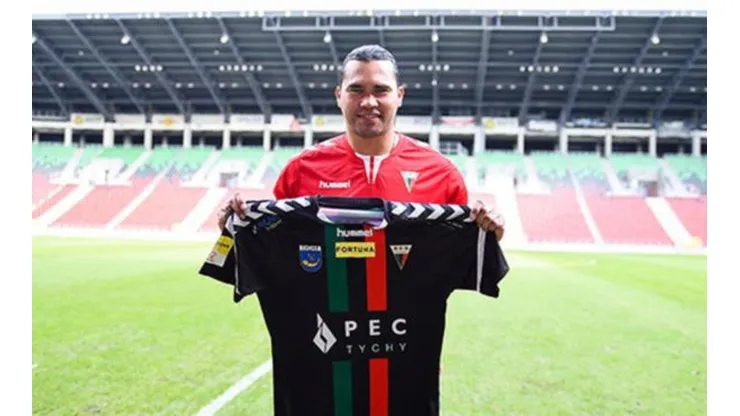 Gullit Peña explicó cómo es jugar en la Segunda de Polonia