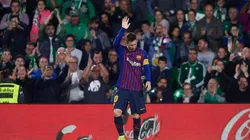 Obra de arte de Messi, quien agradeció a los hinchas por su respeto.