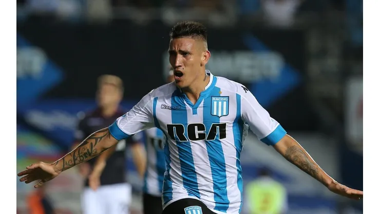 Ricardo Centurión sigue apartado en Racing.