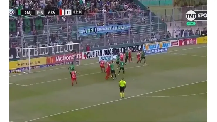 Mil rebotes y gol de San Martín de San Juan.